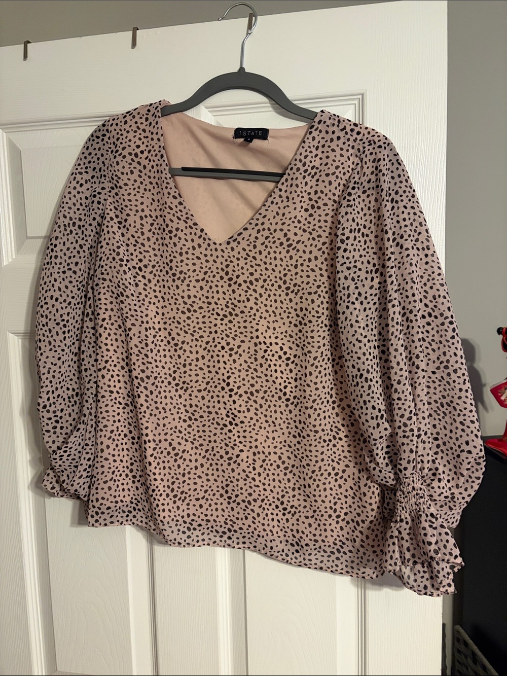 STATE Blush Pink Dot V‑Neck Balloon-Sleeve Blouse